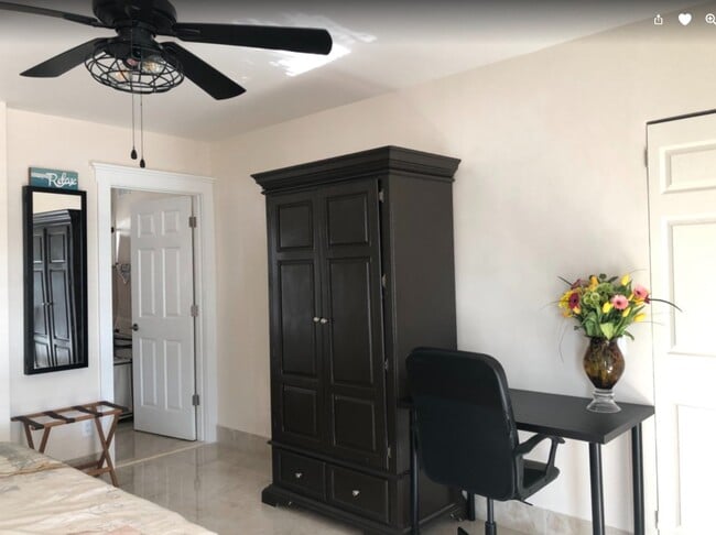 Building Photo - 4300 N Ocean Dr