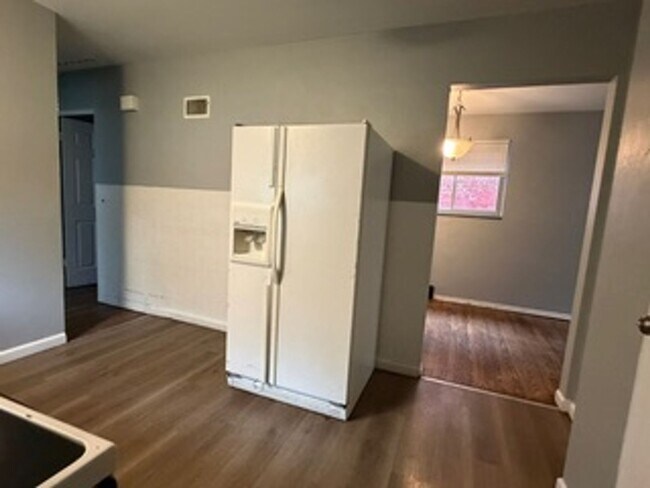 Building Photo - Move in Ready