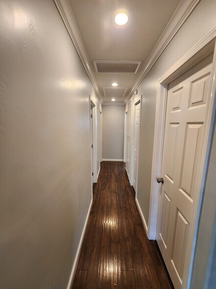 Building Photo - 5051 Rebel Rd