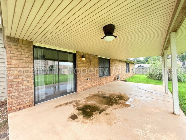 Building Photo - FOR LEASE | Downtown Tulsa | Available NOW!