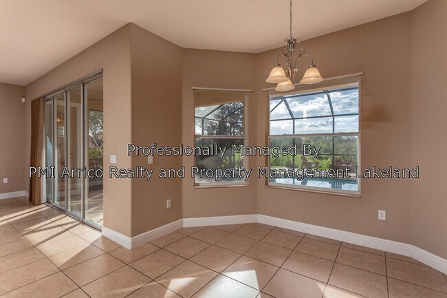 Building Photo - 3960 Sunset Lake Dr