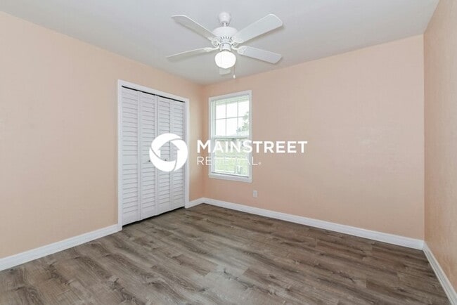 Building Photo - 3 Bedroom Pet-Friendly Home in CAPE CORAL, FL with Main Street Renewal