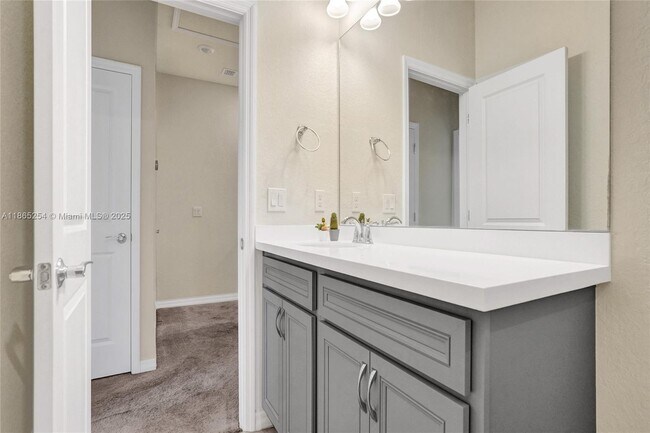 Building Photo - 5182 Eucalyptus Dr