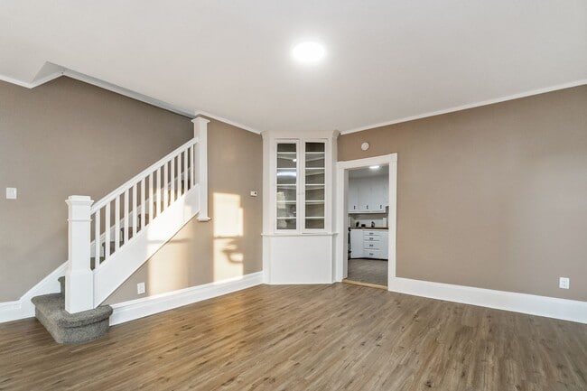 Building Photo - Spacious 3-Bed + Office Home in Slatington — Fresh Floors & Flexible Layout