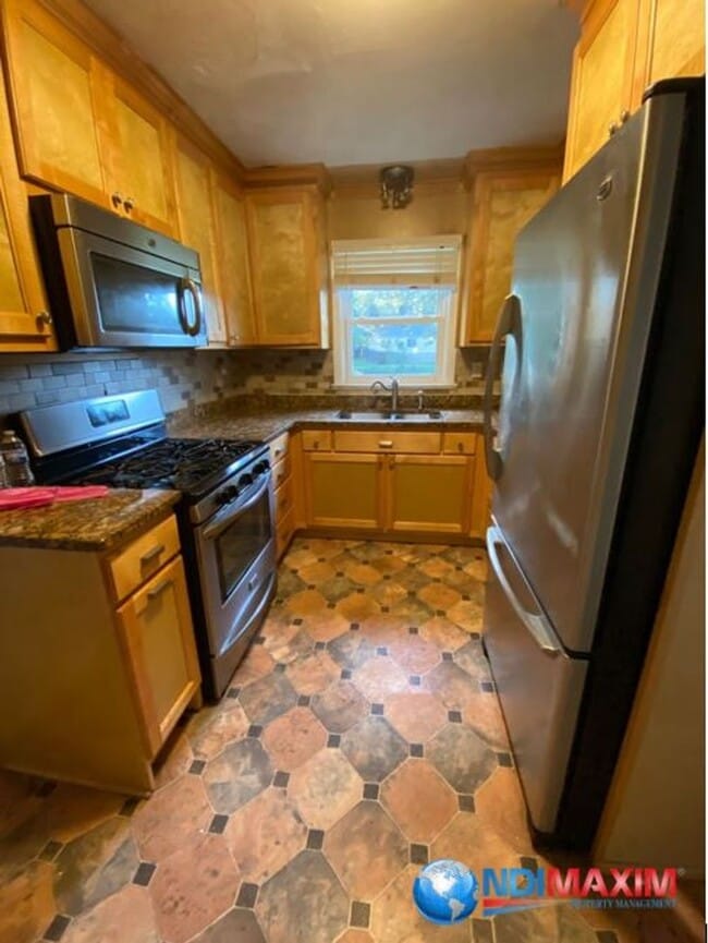 Building Photo - Renovated cozy ranch in Mableton