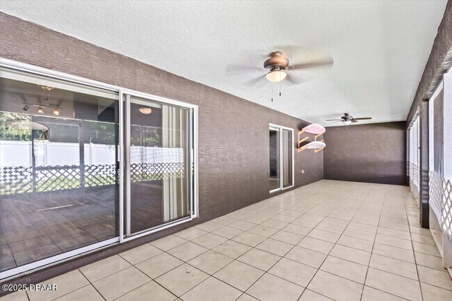 Building Photo - 39 Whitcock Ln