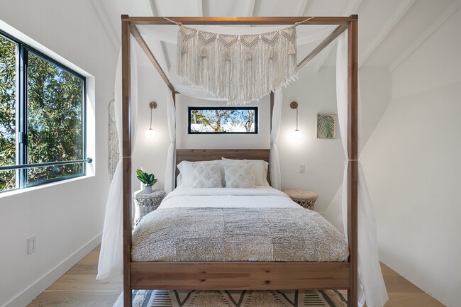 Building Photo - 4173 Sunswept Dr