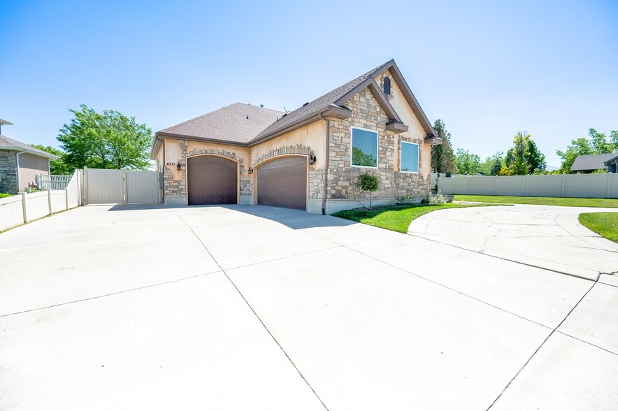 Building Photo - 4333 W Park Hollow Ln