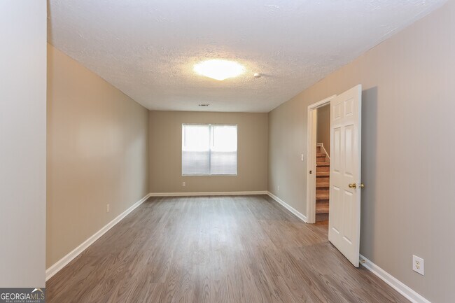 Building Photo - 991 Alford Ct