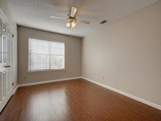 Building Photo - 15410 Cambria Cove