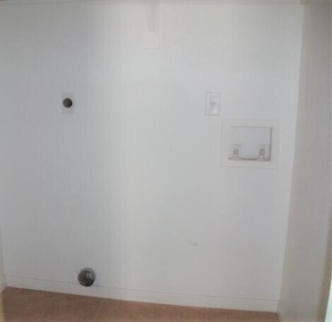 Building Photo - 320 W Church Ave