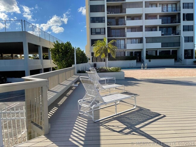 Building Photo - 5600 N Flagler Dr
