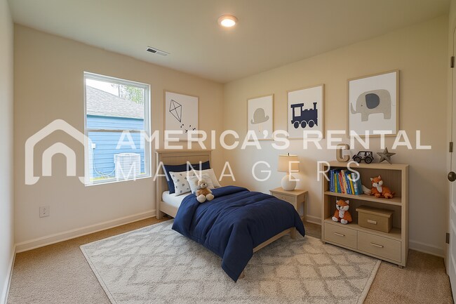 Building Photo - Home for rent in Chelsea! - SIGN A 13 MONTH LEASE BY 06/30/26 TO RECEIVE A $250 DISCOUNT ON YOUR ...