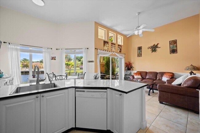 Building Photo - 4887 Via Palm Lakes Via