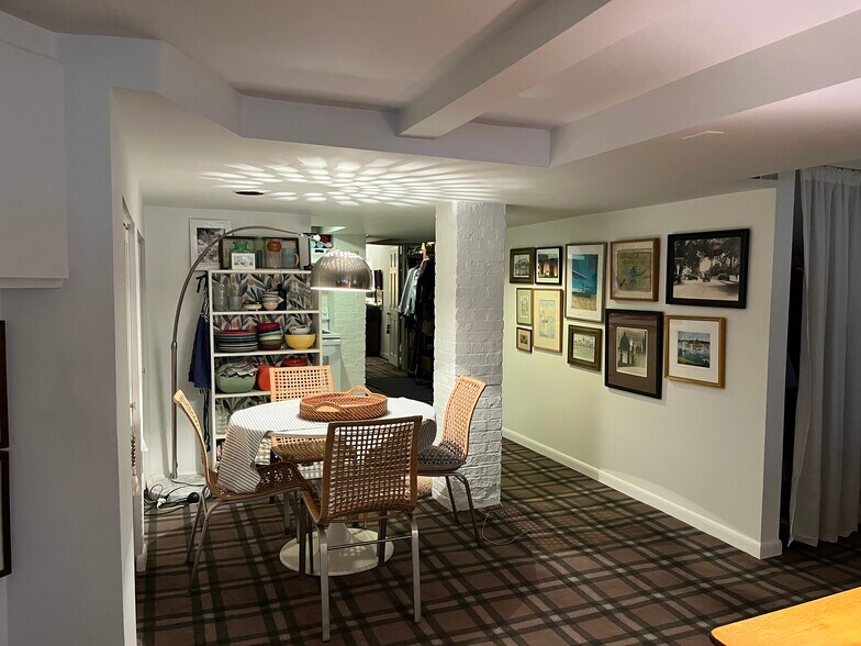 Building Photo - 1340 31st St NW