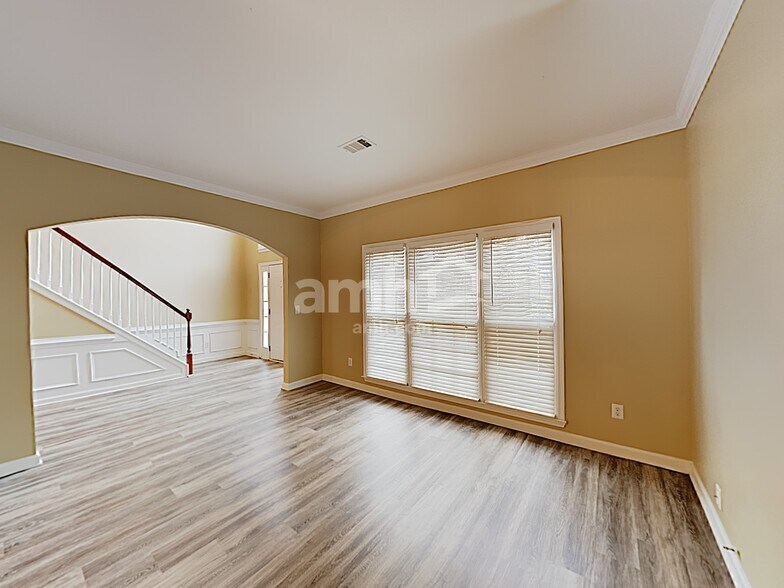 Building Photo - 100 Blankets Creek Way