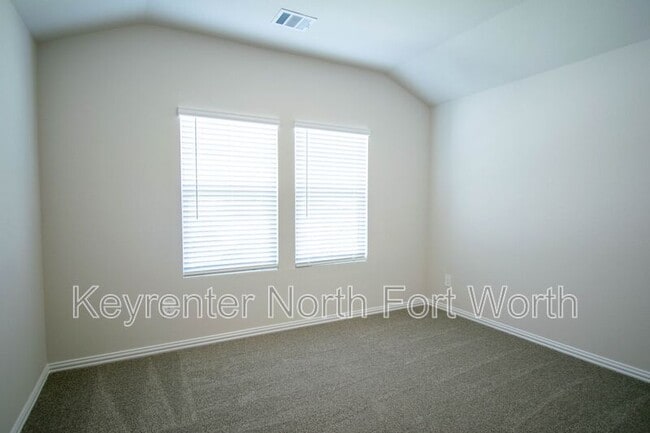 Building Photo - 2106 Dunbar Dr