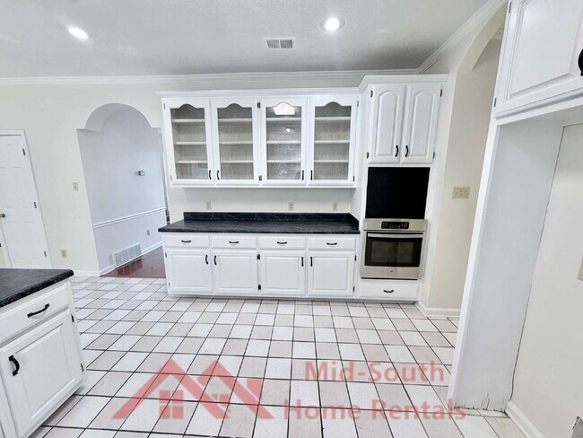 Building Photo - 8971 Meaghan Dr