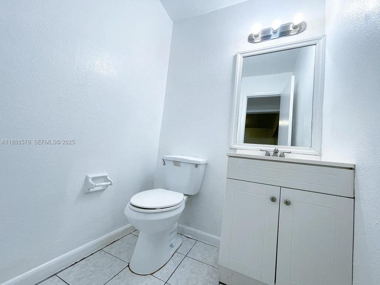 Building Photo - 5970 NW 28th St