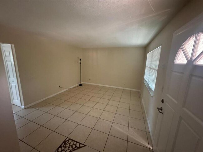 Primary Photo - 4732 SW 33rd Ave