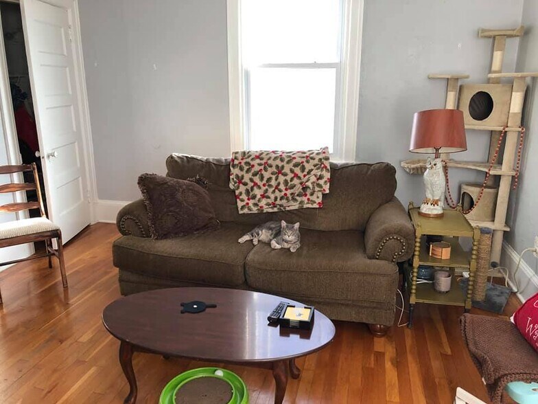 Living Room - 3404 Baltimore Ave