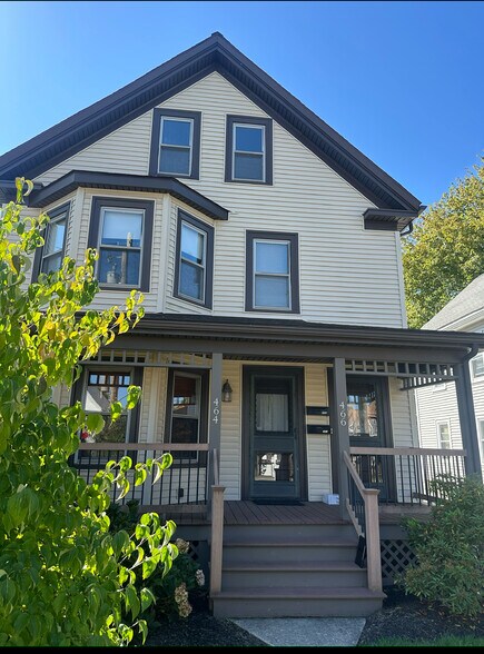 Building Photo - 464 Main St