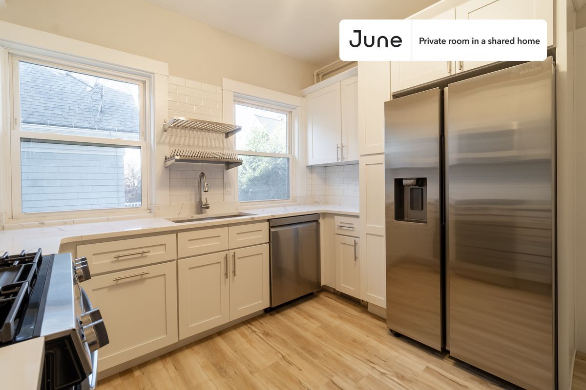 Building Photo - Room in Shared 5 bed/2 bath home