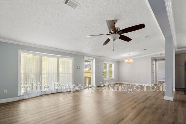 Building Photo - 326 Belton Ave