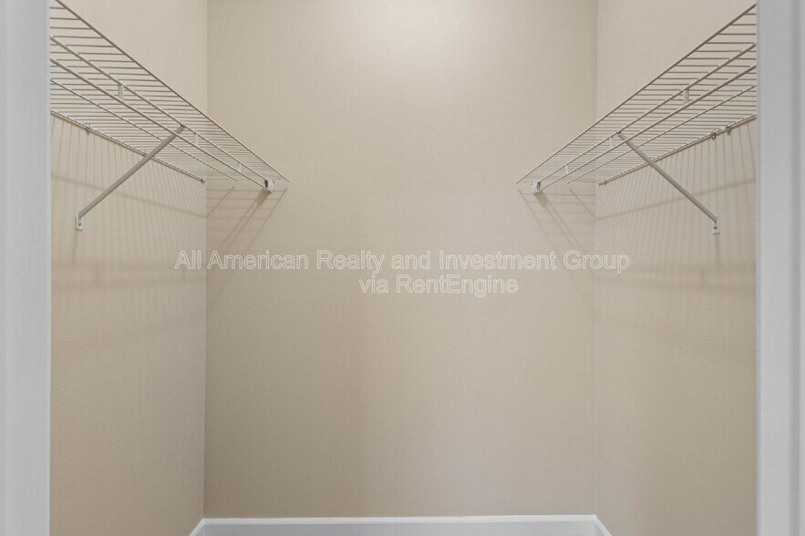 Building Photo - 511 Arbor Lake Dr