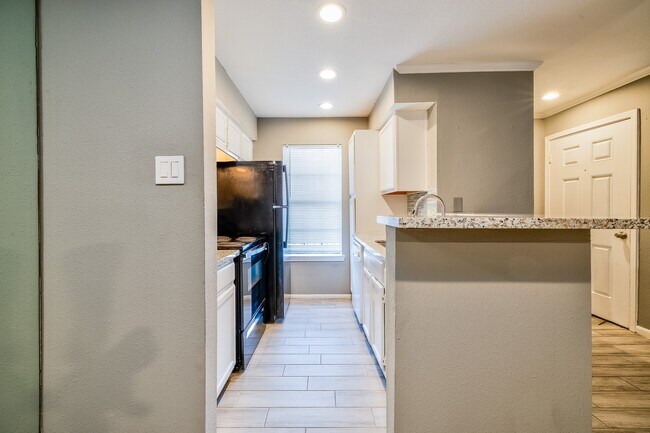 Building Photo - 14600 Fonmeadow Dr