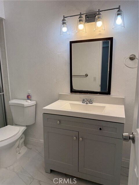 Building Photo - 1034 Avocado Ave