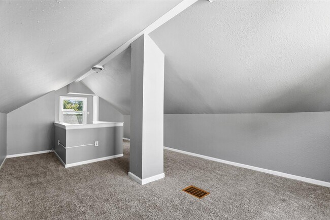 Building Photo - 5124 N 41st St