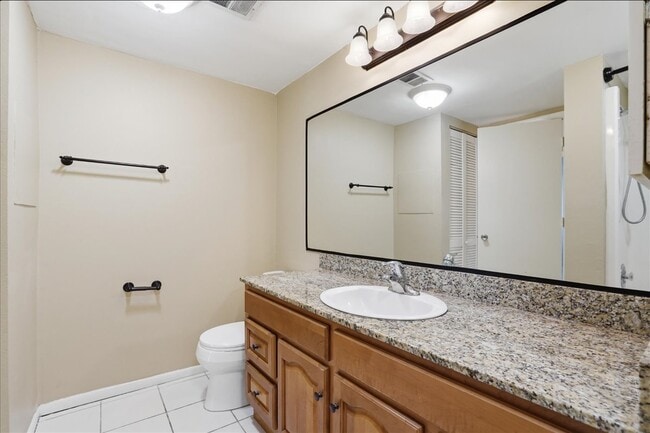 Building Photo - 3700 S Osprey Ave