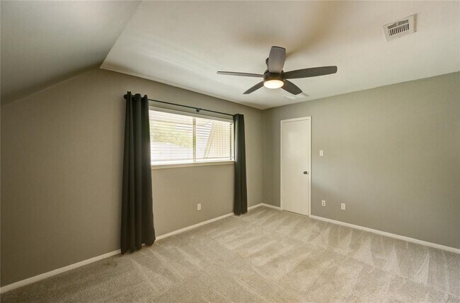 Building Photo - 1802 Cobblestone Ct