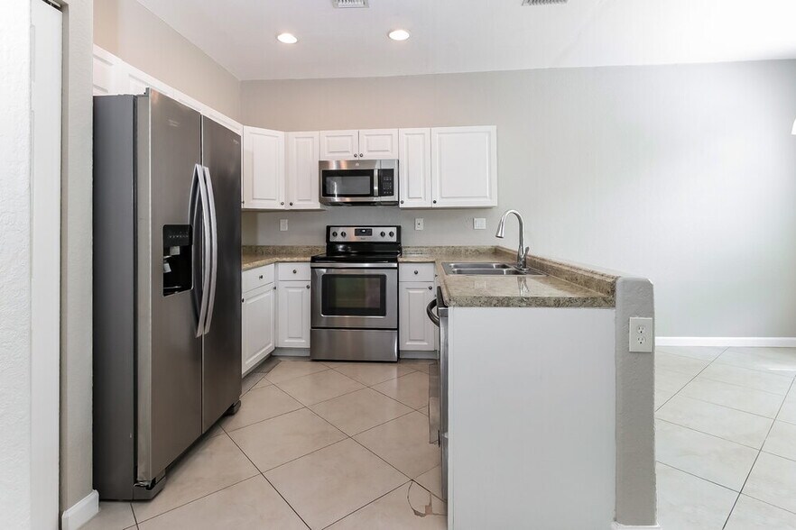 Building Photo - 4322 Lake Tahoe Cir