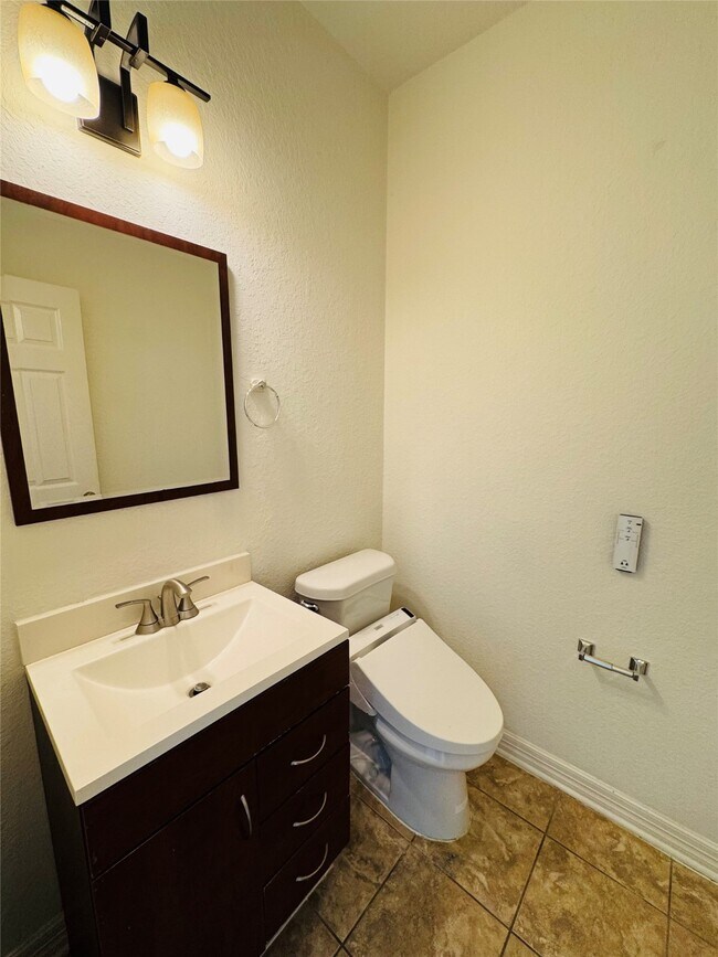 Building Photo - 3106 Mossy Trail Ln