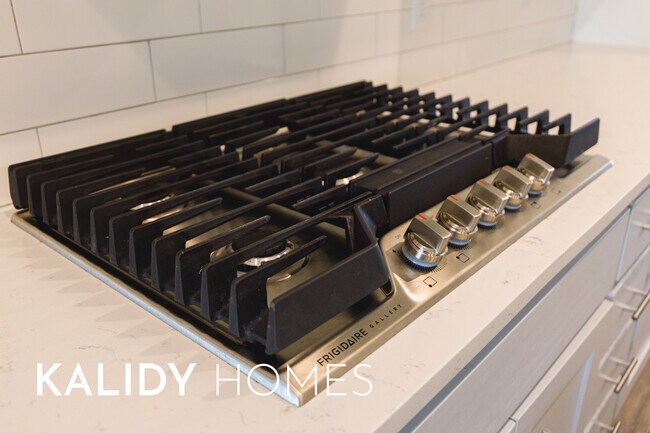 Building Photo - 1796 Salma Rd