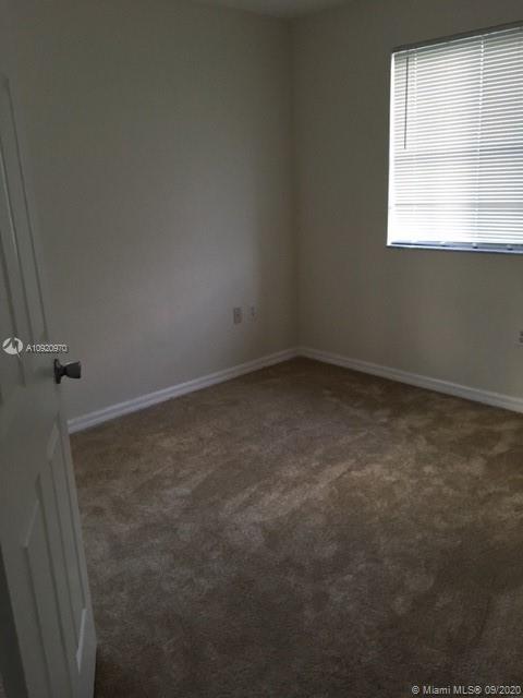 Building Photo - 6044 SW 19th Ct