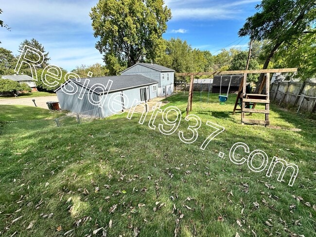 Building Photo - Updated 3 Bed home on cul-de-sac