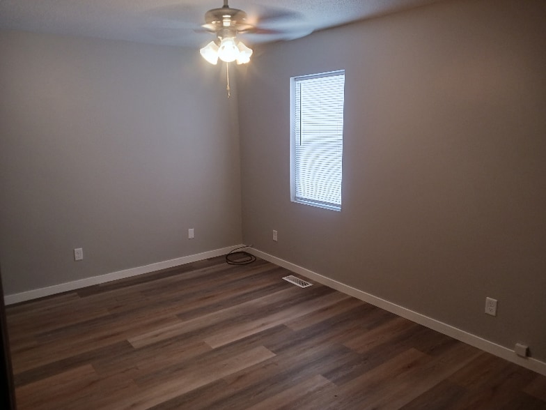 Building Photo - 811 Bruns Ln