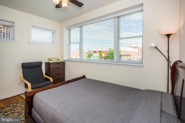 Building Photo - 600 S Linwood Ave