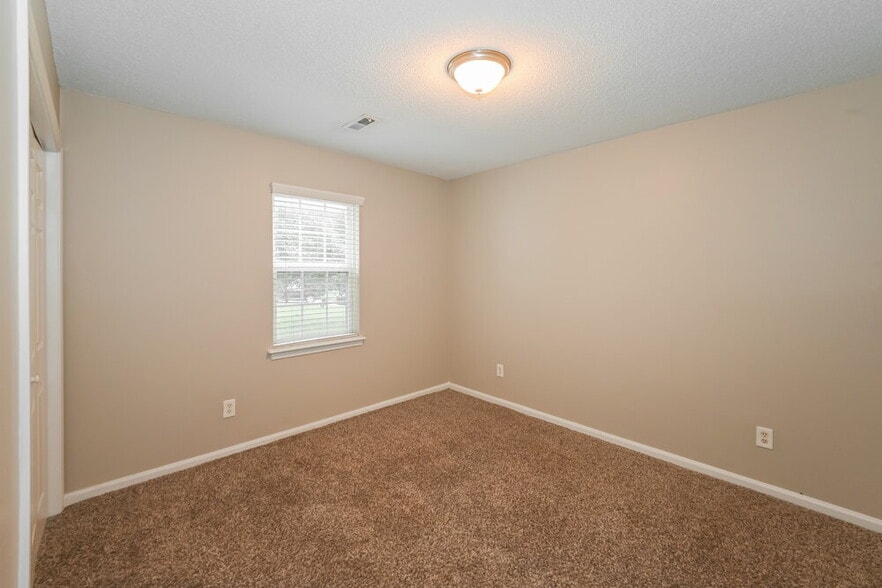 Building Photo - 7526 Fallow Ln