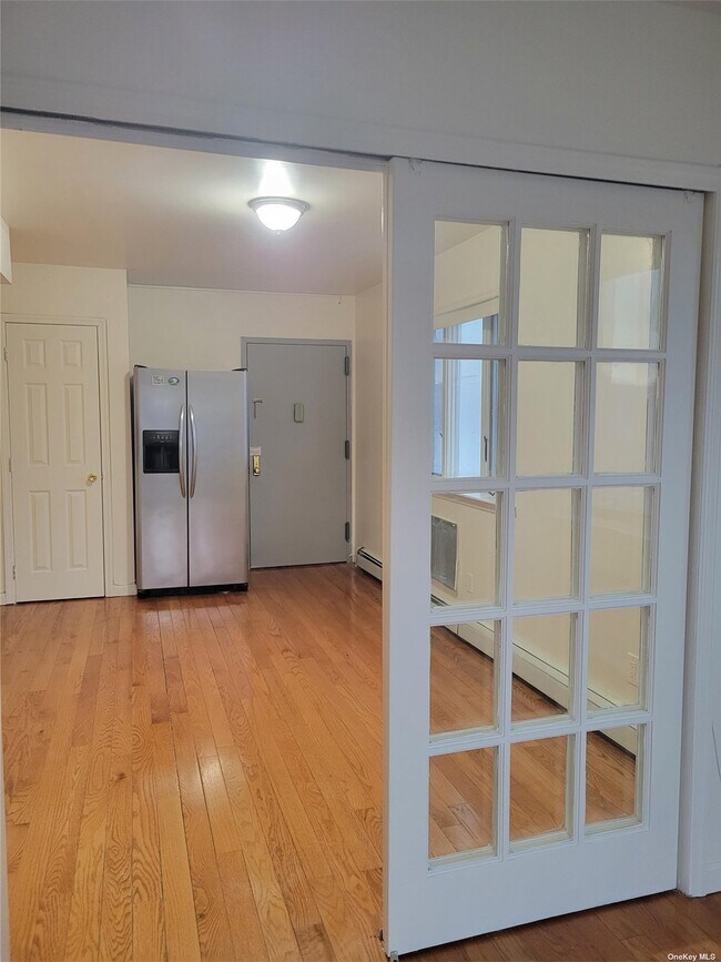 Building Photo - 40-24 191st St