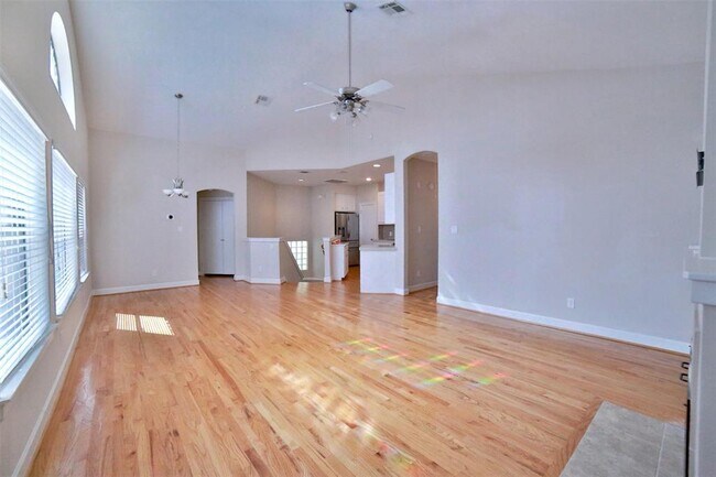 Building Photo - 3734 Main Plaza Dr