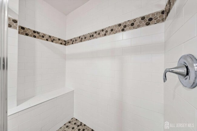 Building Photo - 2 Gonzalez Dr