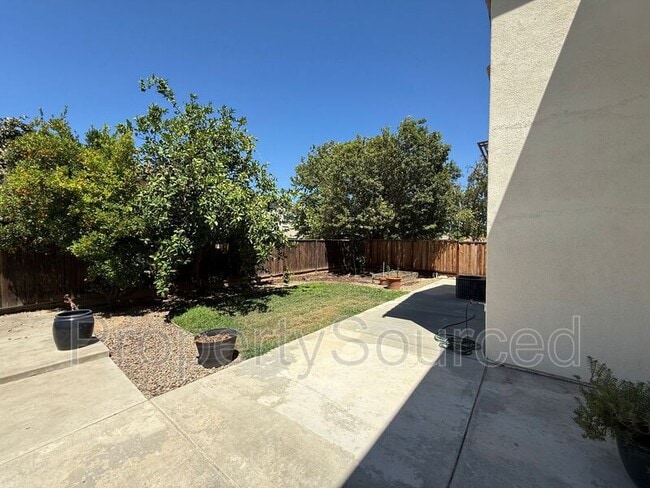 Building Photo - 2099 Frank Blondin Ln