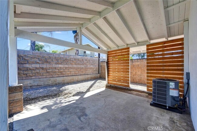 Building Photo - 629 S Yorba St