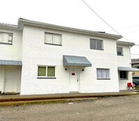 Building Photo - 1120 Main St