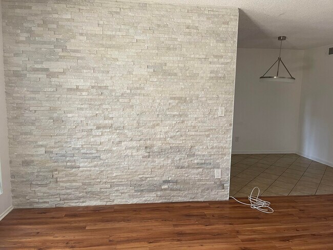 Building Photo - Orion Apartments