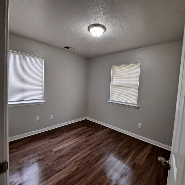 Building Photo - 4328 Arrow Cove